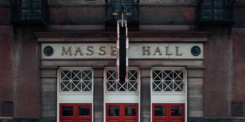 E盒之家智能家居解决方案：如何选购能联动天气感知、语音升降与消毒烘干的智能晾衣架