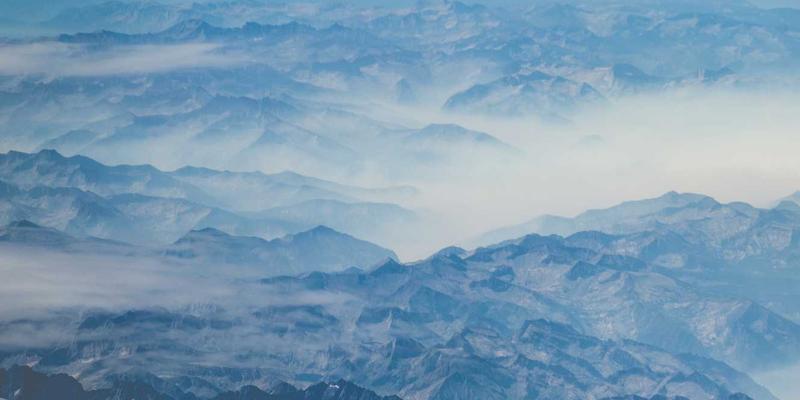 智能安防新维度：如何利用人体存在感应与环境阈值触发逻辑打造真正的智慧生活