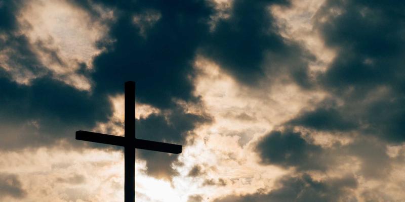 智能家居适老化改造方案：E盒之家如何用语音控制、跌倒监测与紧急呼叫系统守护银发族